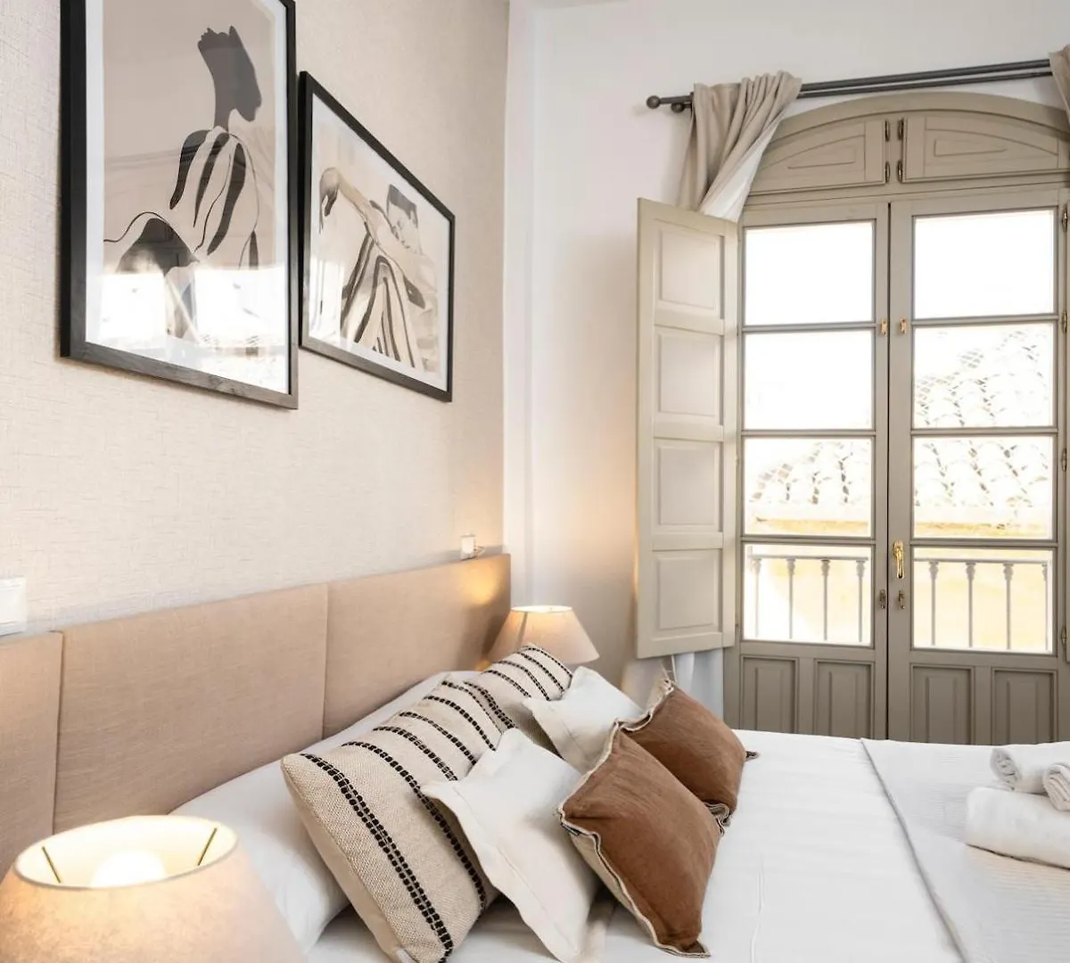 Beatas Central Espectacular Nueva Vivienda En Centro Historico Sinese Design Homes Malaga