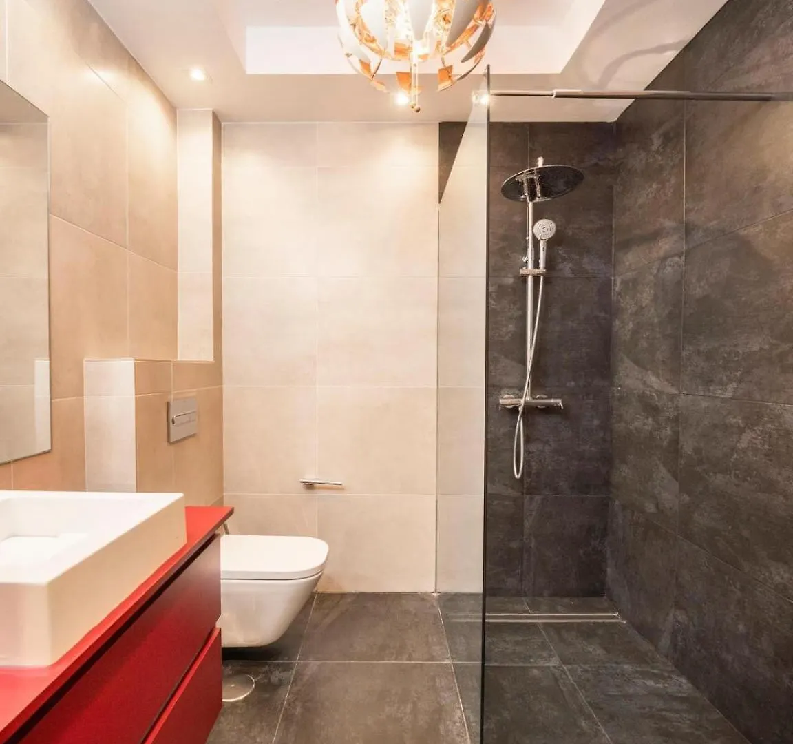 Beatas Central Espectacular Nueva Vivienda En Centro Historico Sinese Design Homes Málaga 0*,
